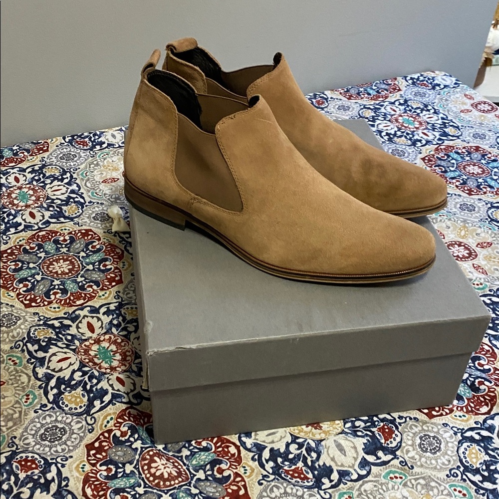 Bar III Men's Tan Suede Chelsea Boots